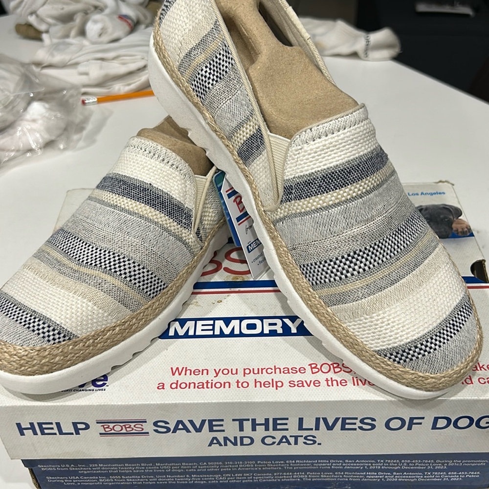 BOBS for Skechers slip on loafer, NWT, super cute, size 9.5